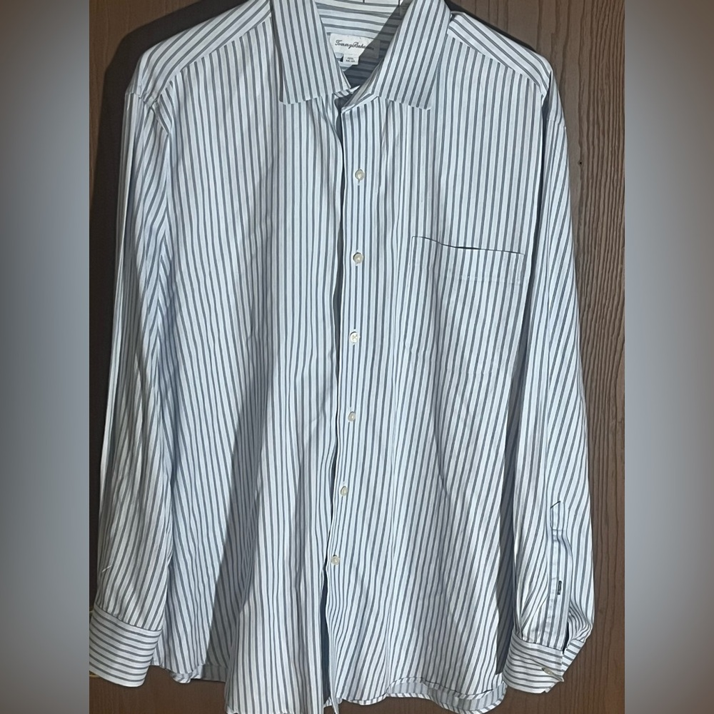Tommy Bahama men’s 17.5 34/35 long sleeve dress shirt, gray and white